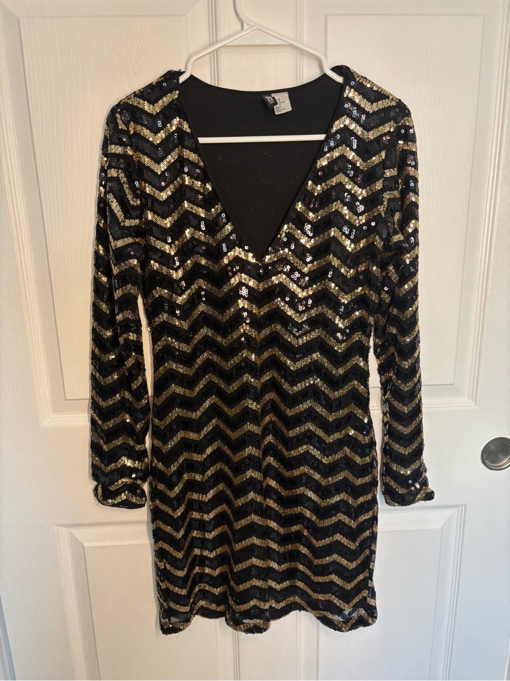 H&M Divided Black Gold Sequin Chevron Long Sleeve Party Mini Dress Size 10